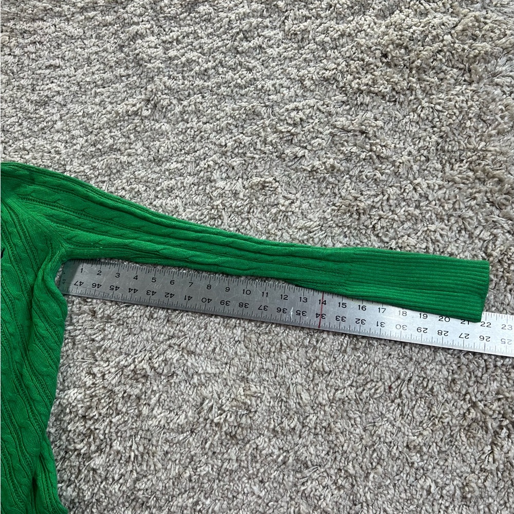 American Eagle Outfitters Vibrant Green V-Neck Sweater - Picture 7 of 8